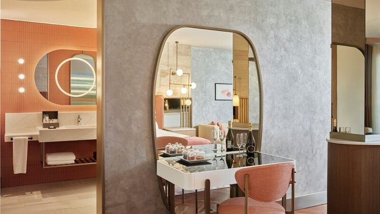 Lara Barut Collection